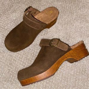 White Mountain Being Slingback Platform Clogs